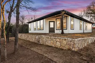 5901 S Lakeside Hills Ct, Granbury, TX 76048 - Photo 26