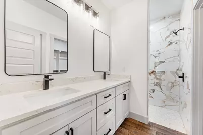 5901 S Lakeside Hills Court, Granbury, TX 76048 - Photo 24