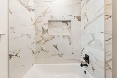 5901 S Lakeside Hills Court, Granbury, TX 76048 - Photo 10