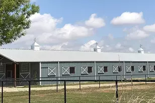 11217 Foutch Rd, Pilot Point, TX 76258 - Photo 2