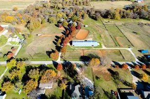 11217 Foutch Rd, Pilot Point, TX 76258 - Photo 10