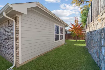 8617 Keeneland Drive, Fort Worth, TX 76120 - Photo 26