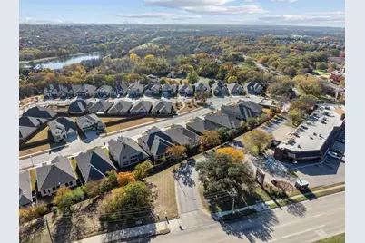 8617 Keeneland Drive, Fort Worth, TX 76120 - Photo 28