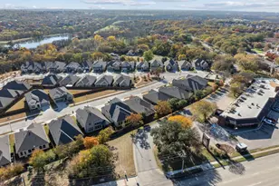 8617 Keeneland Dr, Fort Worth, TX 76120 - Photo 28