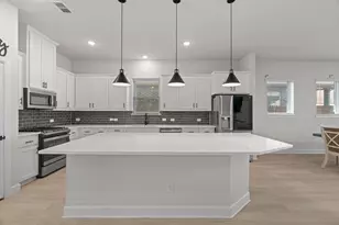 8617 Keeneland Dr, Fort Worth, TX 76120 - Photo 12