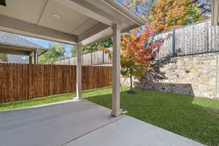 8617 Keeneland Dr, Fort Worth, TX 76120 - Photo 24