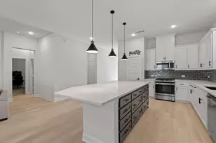 8617 Keeneland Dr, Fort Worth, TX 76120 - Photo 10