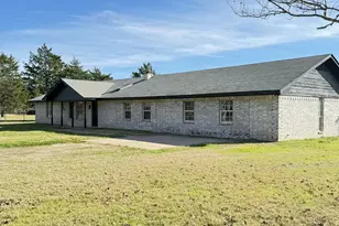 529 Morris Ln, Greenville, TX 75402 - Photo 6