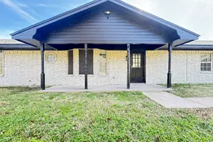 529 Morris Ln, Greenville, TX 75402 - Photo 2