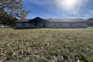 529 Morris Ln, Greenville, TX 75402 - Photo 10