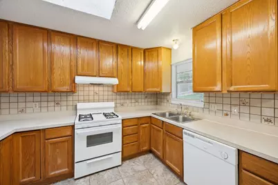 2620 Fieldale Drive, Farmers Branch, TX 75234 - Photo 4