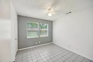 2620 Fieldale Dr, Farmers Branch, TX 75234 - Photo 6