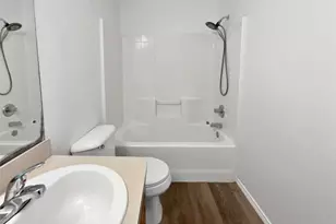 1307 Lynnwood Dr, Cleburne, TX 76033 - Photo 12