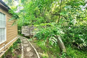 8619 Groveland Dr, Dallas, TX 75218 - Photo 8