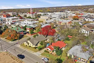 203 E Oak St, Weatherford, TX 76086 - Photo 6