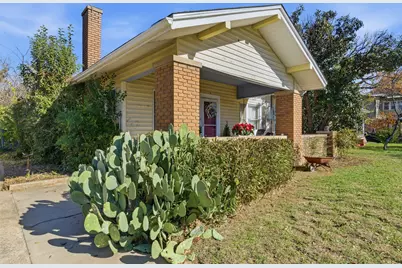 203 E Oak Street, Weatherford, TX 76086 - Photo 1