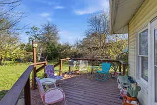 203 E Oak St, Weatherford, TX 76086 - Photo 26