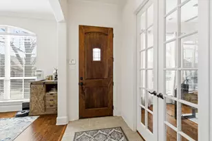 2605 Lady Viviane Ln, Lewisville, TX 75056 - Photo 4