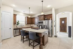 2605 Lady Viviane Ln, Lewisville, TX 75056 - Photo 8