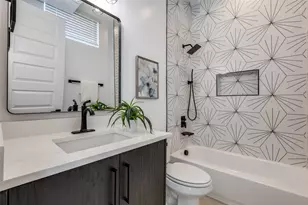 723 W 10th St, Dallas, TX 75208 - Photo 8