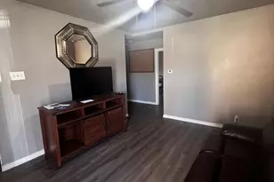 3632 S Marsalis Ave, Dallas, TX 75216 - Photo 2