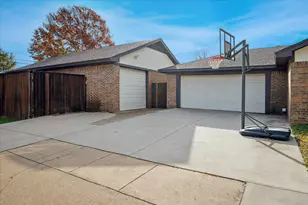 5352 Colorado Ct, North Richland Hills, TX 76180 - Photo 4