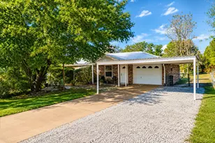 1706 Hitching Post Rd, Granbury, TX 76049 - Photo 2