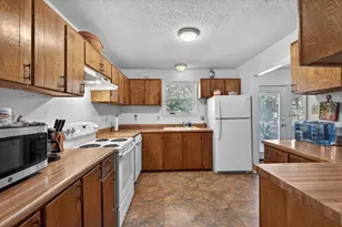 1706 Hitching Post Rd, Granbury, TX 76049 - Photo 14