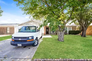 6104 Skylark Ln, Watauga, TX 76148 - Photo 1