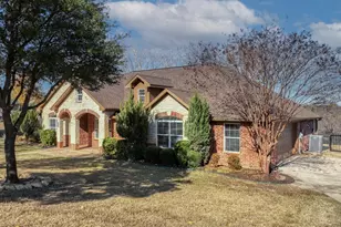 1735 Woodridge Ct, Aledo, TX 76008 - Photo 2