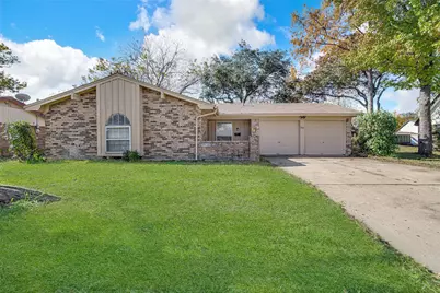 228 Lester Street, Burleson, TX 76028 - Photo 1