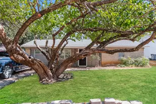 604 Stonewall Dr, Euless, TX 76039 - Photo 1