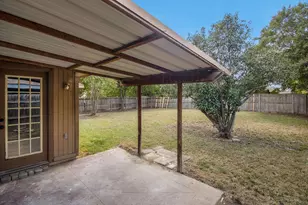 400 Kalmia Dr, Arlington, TX 76018 - Photo 24
