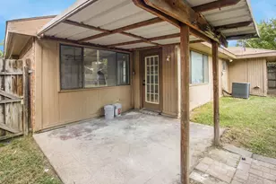 400 Kalmia Dr, Arlington, TX 76018 - Photo 30