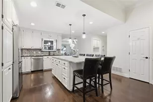 109 McCullar Rd, Burleson, TX 76028 - Photo 14