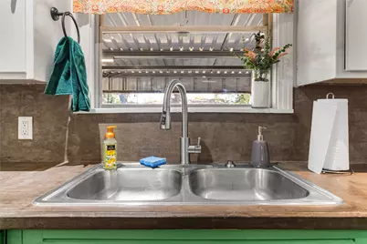 1307 N 61st Street, Waco, TX 76710 - Photo 16