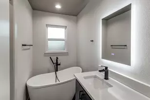 11510 Midway Rd, Dallas, TX 75229 - Photo 14