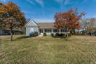 311 Summit St, Farmersville, TX 75442 - Photo 2