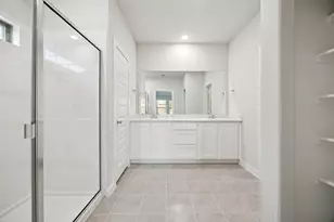 305 Lockhart St, Greenville, TX 75402 - Photo 16