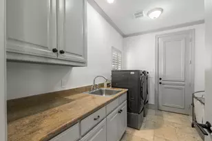 4001 Memorial Ct, Carrollton, TX 75010 - Photo 38