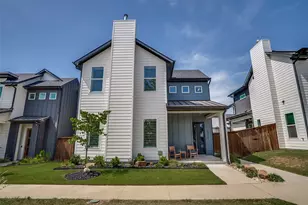 2216 Scenic Bluff Dr, Fort Worth, TX 76111 - Photo 6