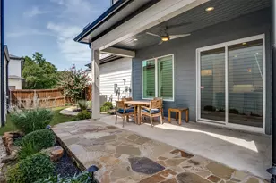 2216 Scenic Bluff Dr, Fort Worth, TX 76111 - Photo 8