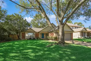 521 Chasewood Dr, Grapevine, TX 76051 - Photo 2