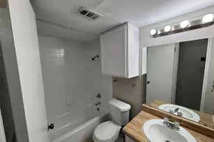 9520 Royal Ln, Dallas, TX 75243 - Photo 10