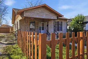 823 S Beacon St, Dallas, TX 75223 - Photo 2