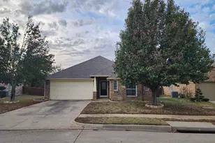 633 Grayson Ln, Lake Dallas, TX 75065 - Photo 1