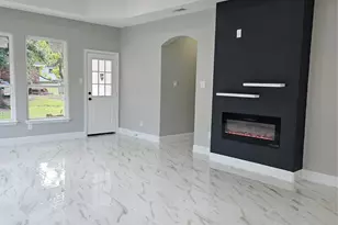 202 E 1st N St, Kaufman, TX 75142 - Photo 24