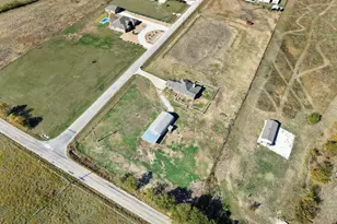 319 Hawk Ridge Rd, Decatur, TX 76234 - Photo 34