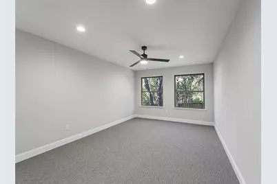 6704 E Northwest Highway, Dallas, TX 75231 - Photo 22