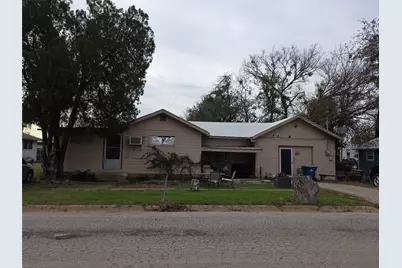505 N Baylor Avenue, Breckenridge, TX 76424 - Photo 2